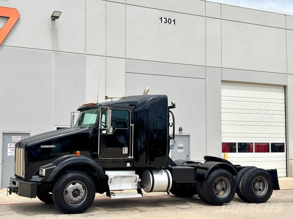 Kenworth T 800 Тягачі