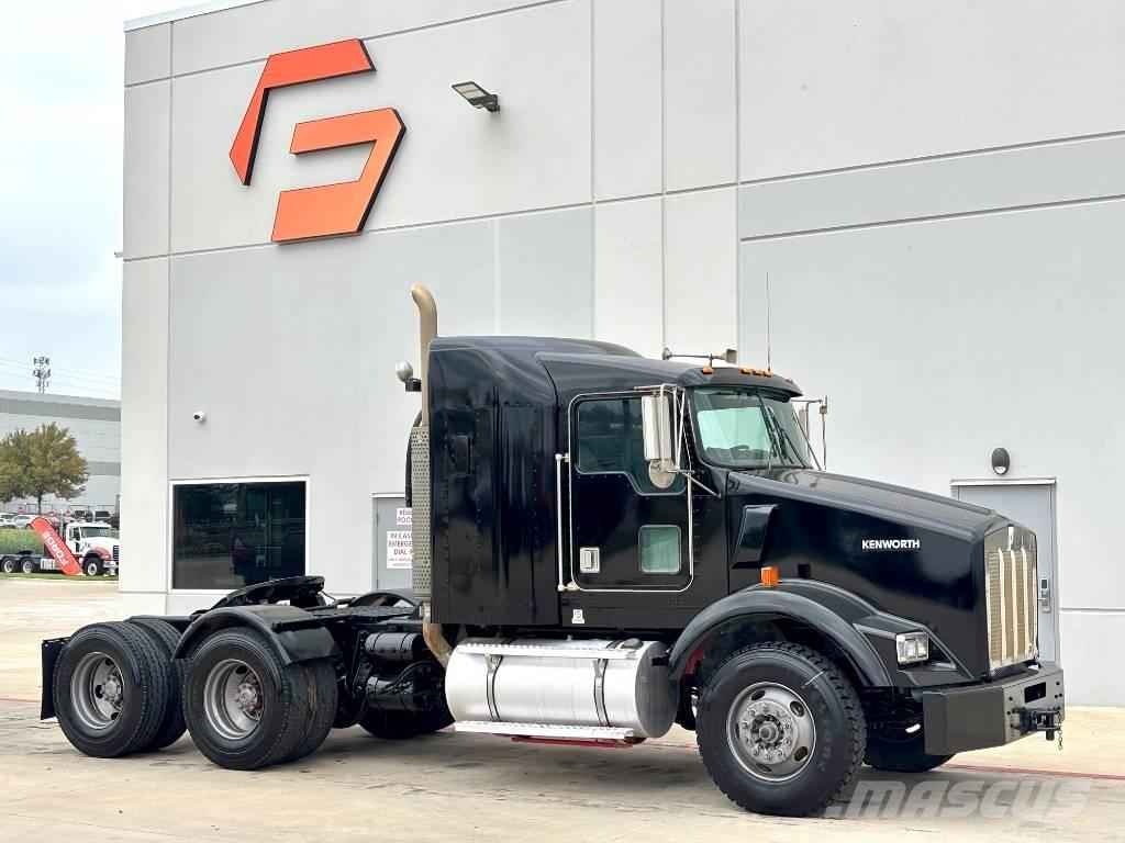 Kenworth T 800 Тягачі