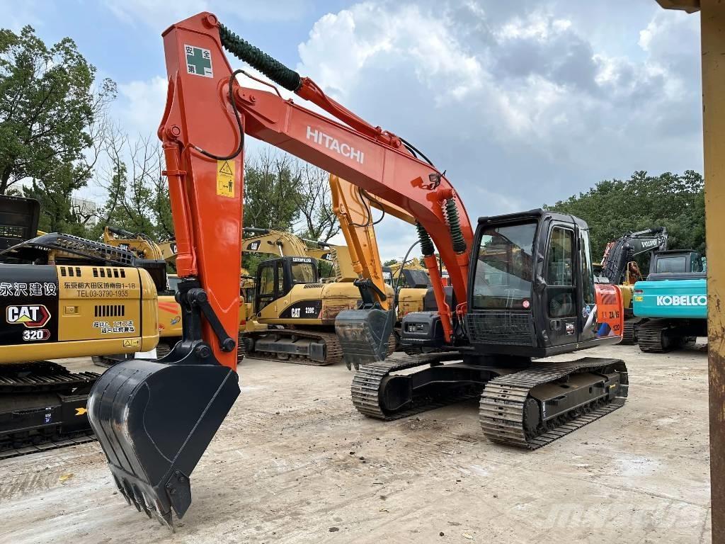 Hitachi ZX120 Гусеничні екскаватори