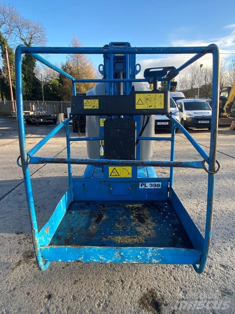 Genie GR 26 J Вертикальні щоглові підйомники