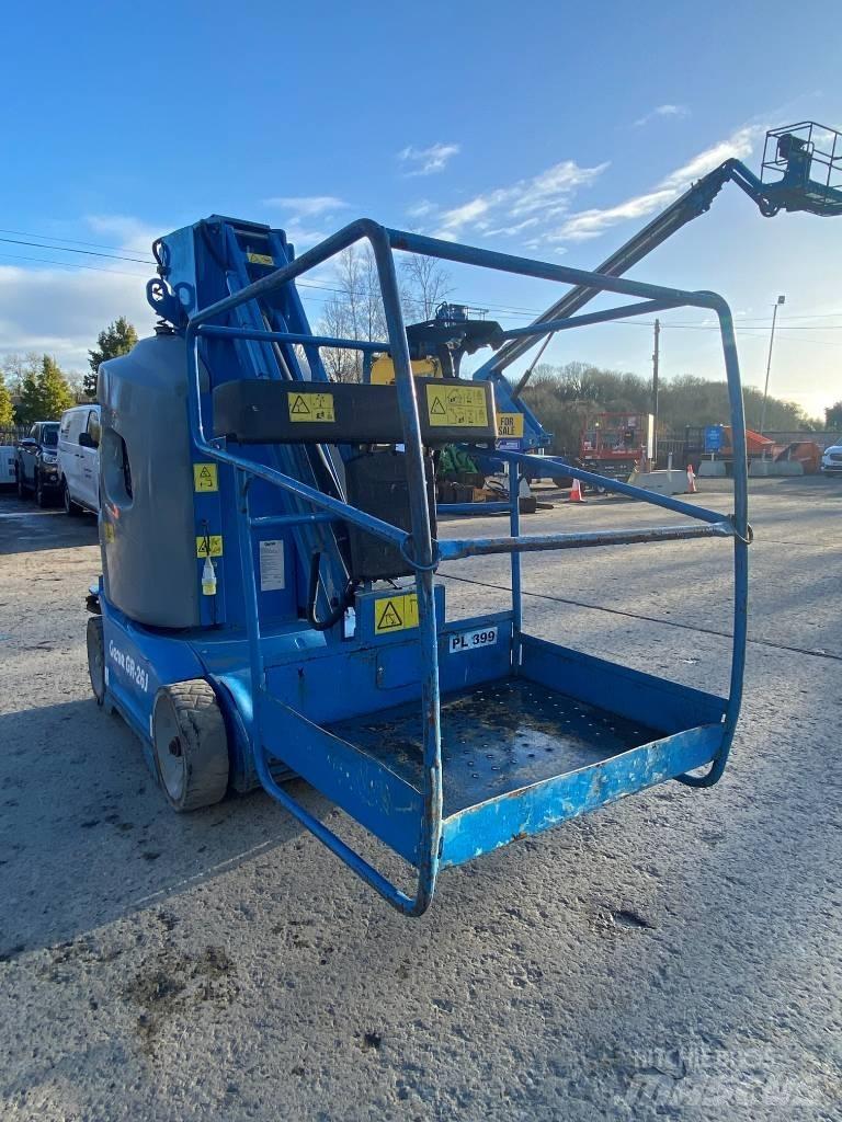 Genie GR 26 J Вертикальні щоглові підйомники