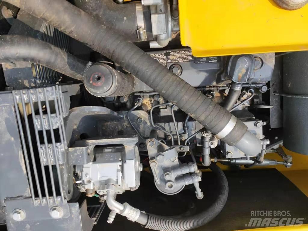 Komatsu PC 130 LC Гусеничні екскаватори