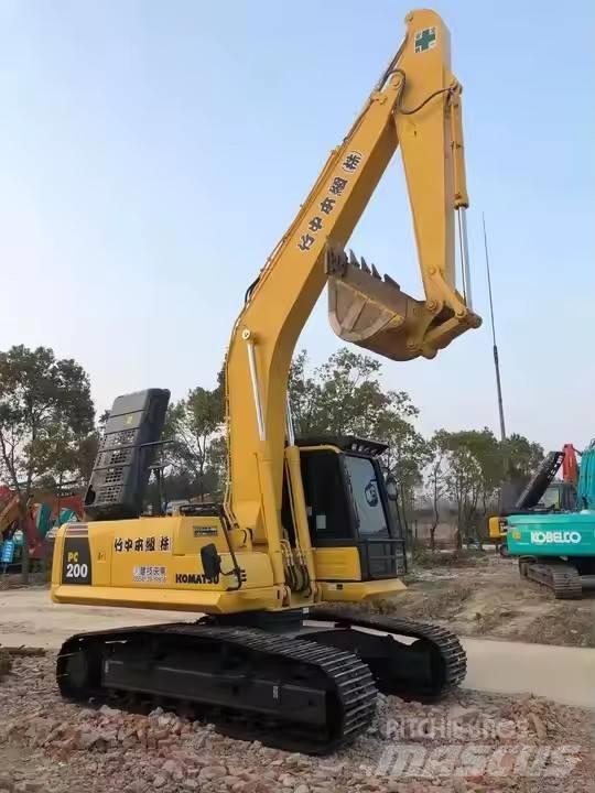 Komatsu PC200-8 Гусеничні екскаватори