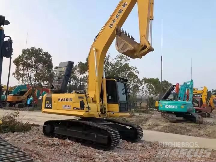 Komatsu PC200-8 Гусеничні екскаватори