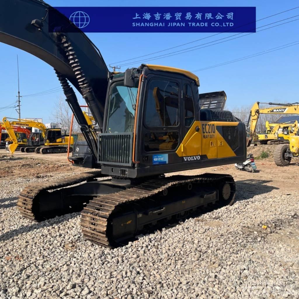 Komatsu PC 210 Гусеничні екскаватори