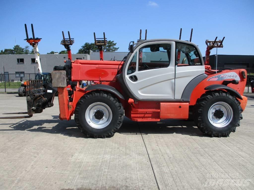 Manitou MT 1440 (157) Телескопічні навантажувачі
