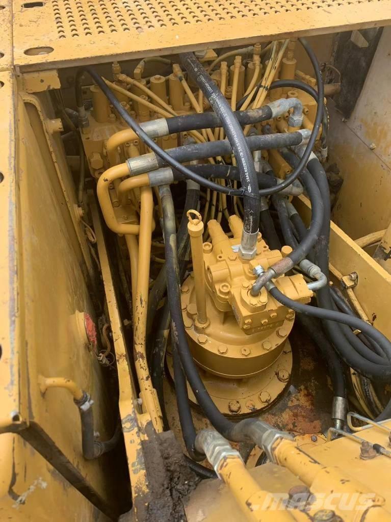 CAT 320 C Гусеничні екскаватори