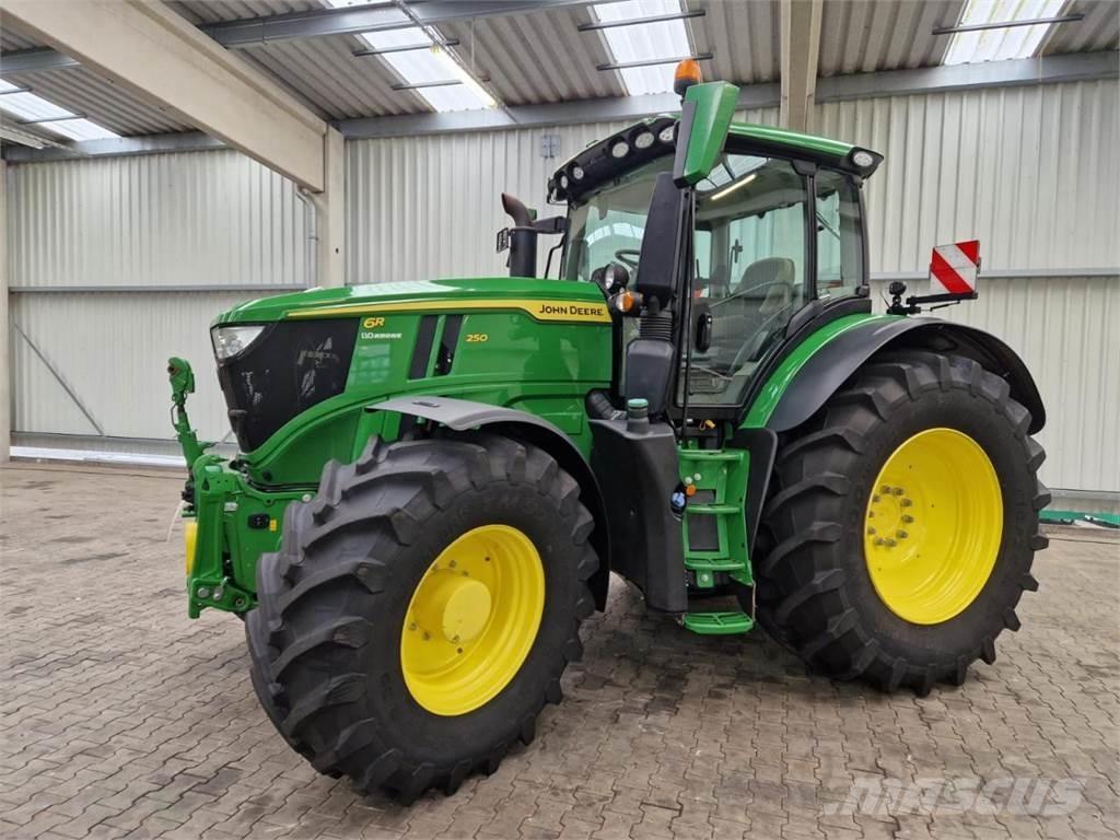 John Deere 6R 250 Трактори