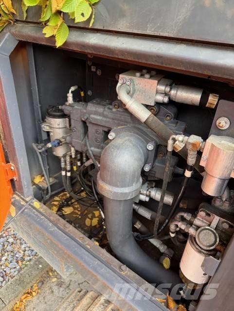 Doosan DX 530 LC-5 Гусеничні екскаватори