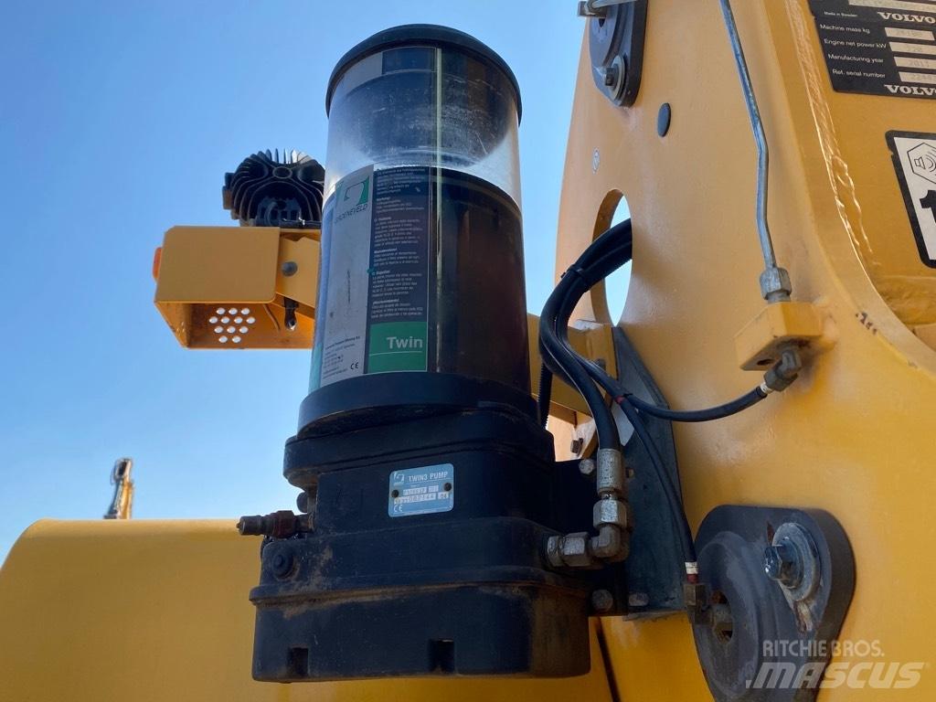 Volvo L 150 G Фронтальні навантажувачі