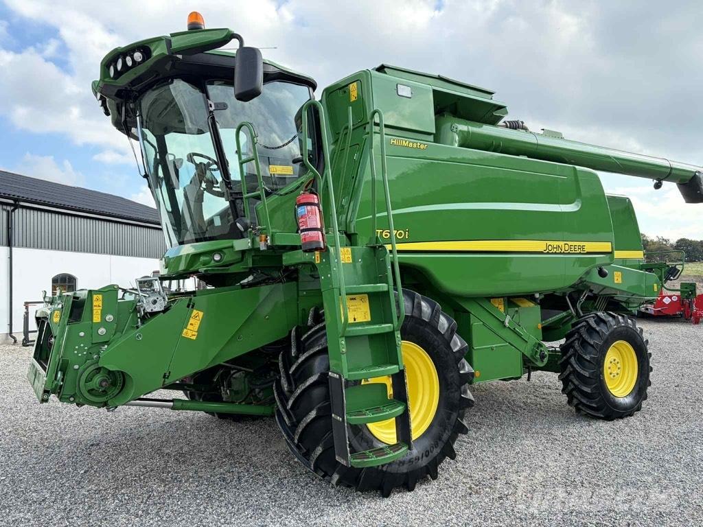 John Deere T 670 i Зернозбиральні комбайни