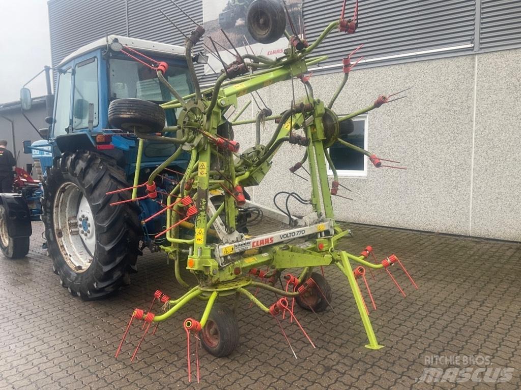 CLAAS Volto 770 Граблі і сінозворушувачі