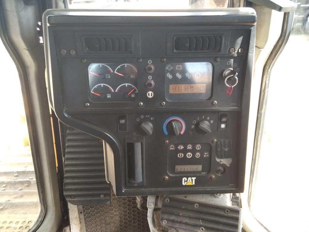 CAT D 6 R LGP Бульдозери