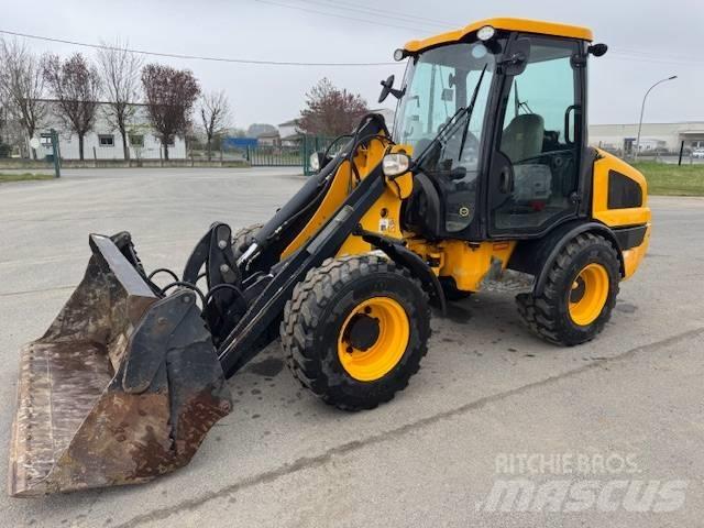 JCB 406 Фронтальні навантажувачі