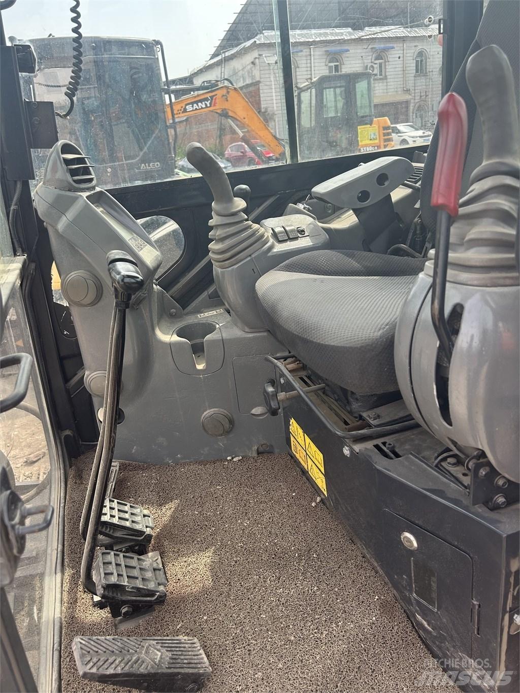 Hitachi ZX55 Міні-екскаватори < 7т