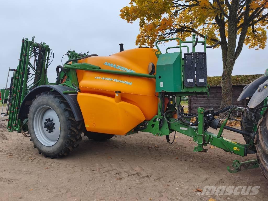 Amazone UX 4200 Причіпні обприскувачі