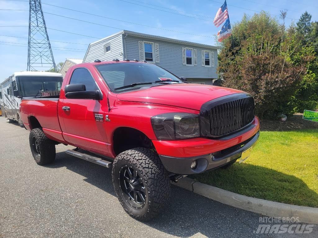 Dodge Ram 2500 Пікапи / Бічне розвантаження