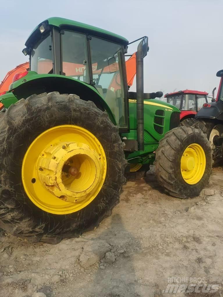 John Deere 6J-2104 Трактори