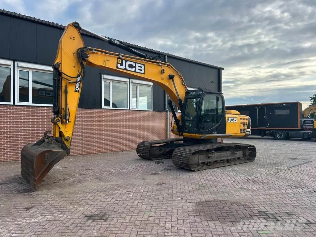 JCB JS220LC Гусеничні екскаватори