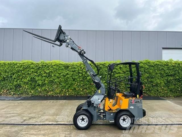 GiANT G 1200 TELE Фронтальні навантажувачі
