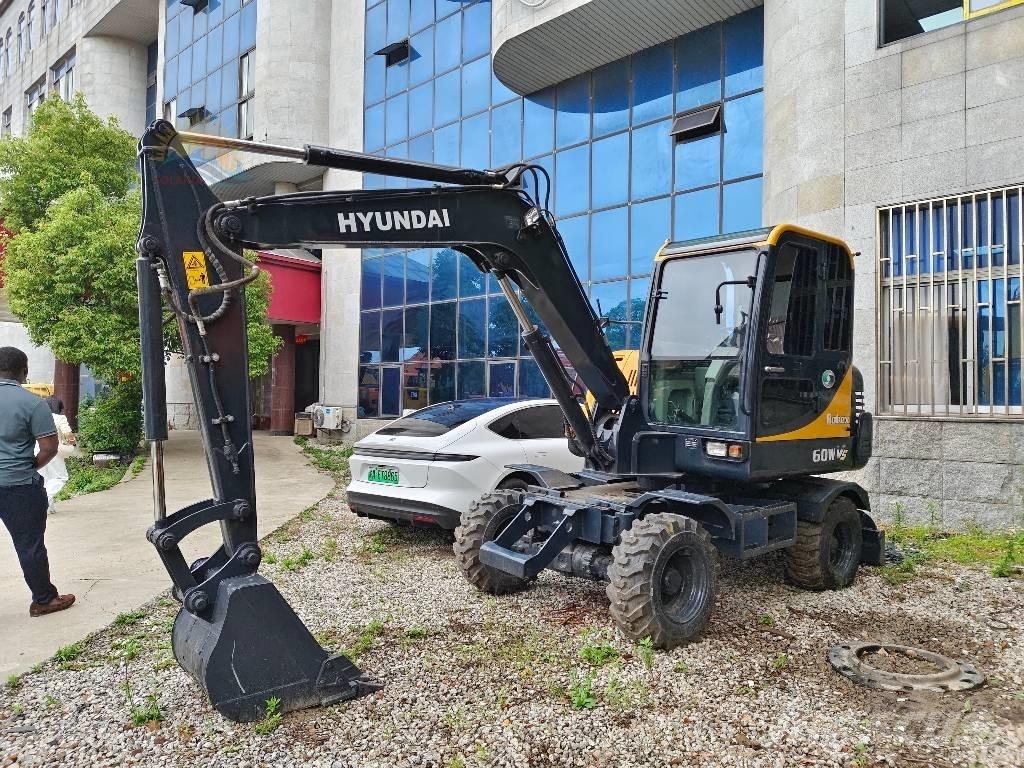 CAT R60W Колісні екскаватори