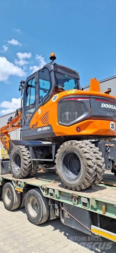 Doosan DX 100 W-7 Колісні екскаватори