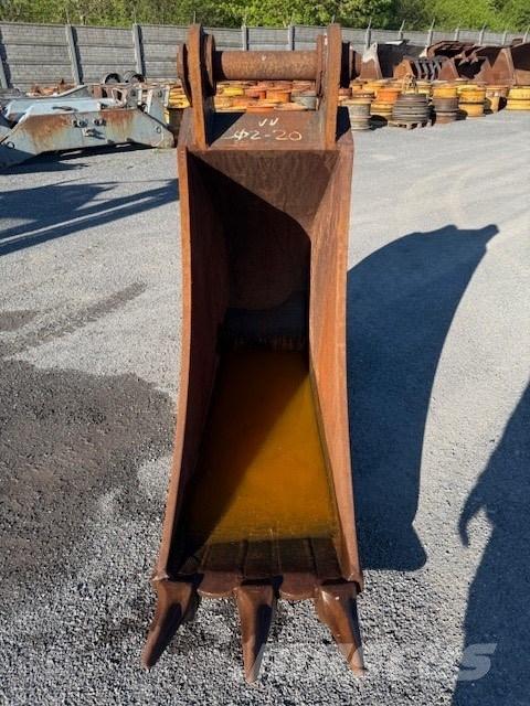 CAT 323 USED BUCKET Траншейні екскаватори