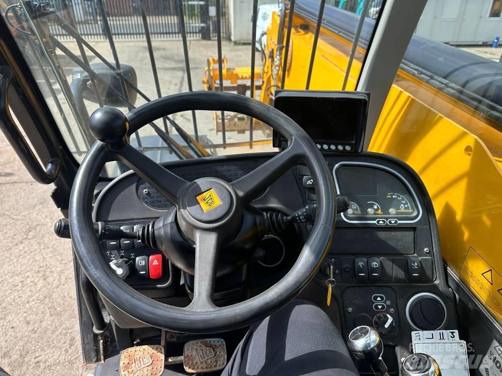 JCB 540-140 Телескопічні навантажувачі