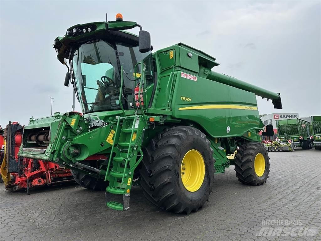 John Deere T 670 i Зернозбиральні комбайни
