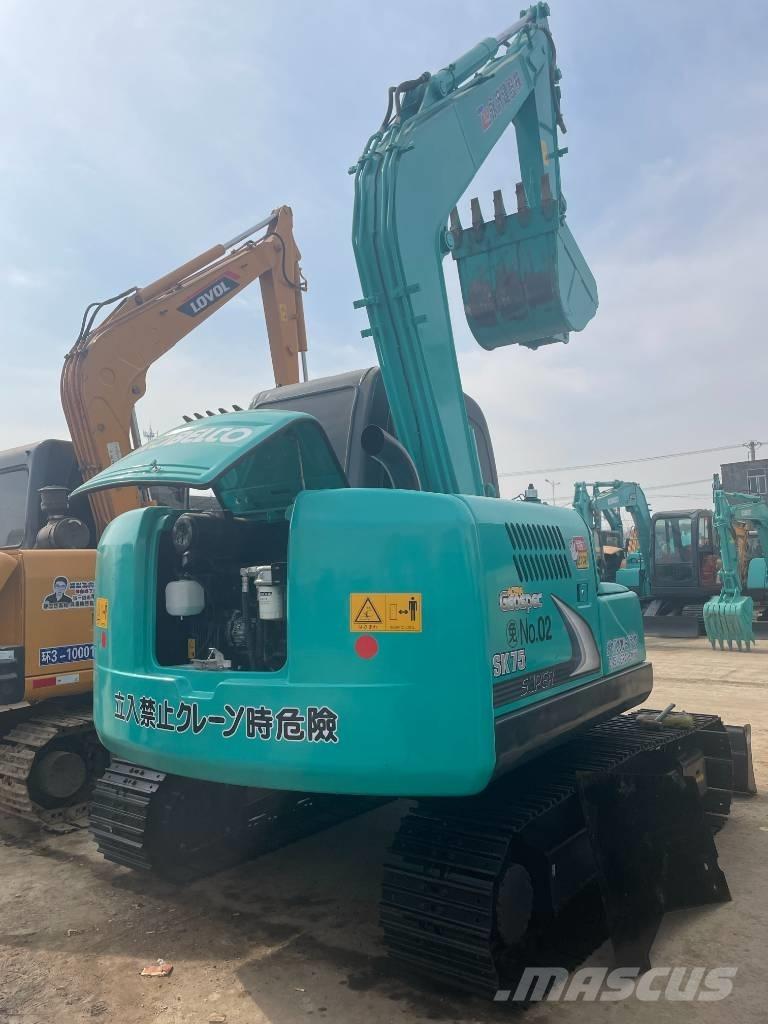 Kobelco SK 75 Гусеничні екскаватори