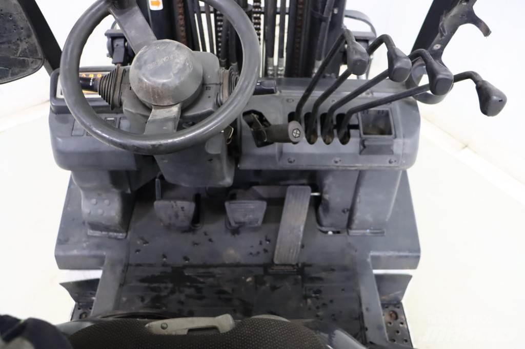 Nissan U1D2A20LQ Газові навантажувачі