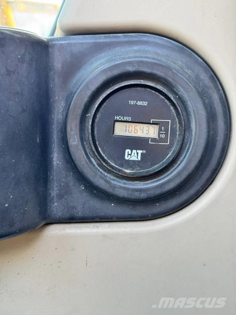 CAT M 315 C Колісні екскаватори