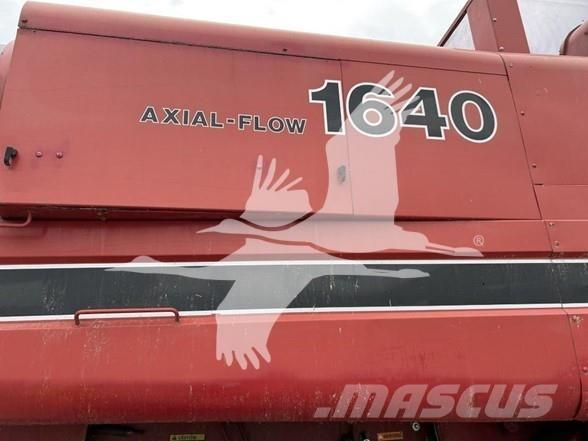 Case IH 1640 Зернозбиральні комбайни