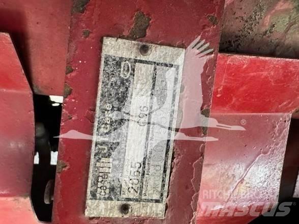Case IH 2055 Зернозбиральні комбайни