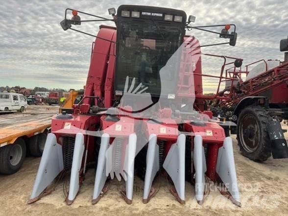 Case IH 2055 Зернозбиральні комбайни