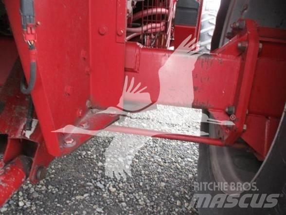 Case IH 2388 Зернозбиральні комбайни