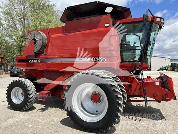 Case IH 2588 Зернозбиральні комбайни