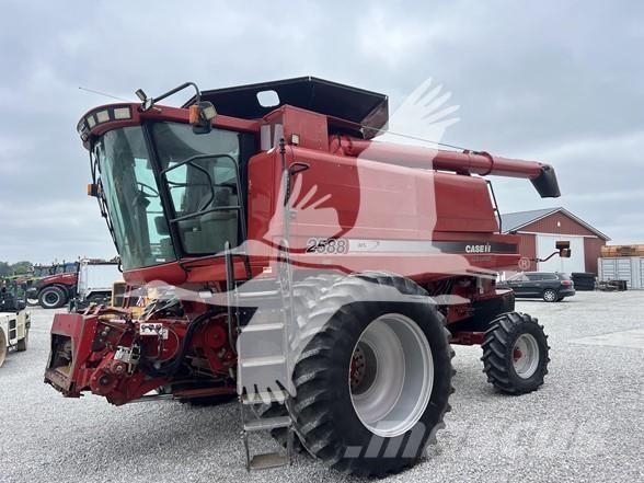 Case IH 2588 Зернозбиральні комбайни