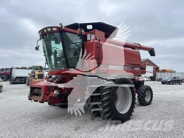 Case IH 2588 Зернозбиральні комбайни