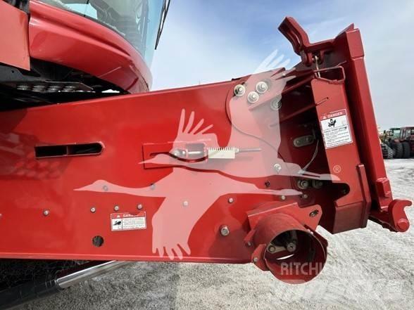 Case IH 7010 Зернозбиральні комбайни
