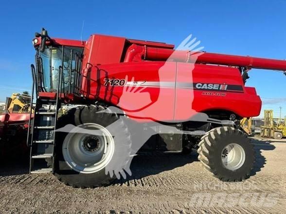 Case IH 7120 Зернозбиральні комбайни