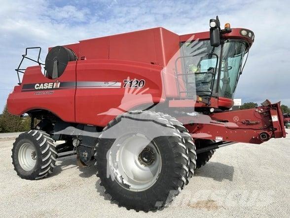 Case IH 7120 Зернозбиральні комбайни