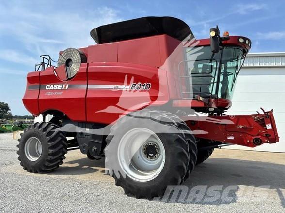 Case IH 8010 Зернозбиральні комбайни