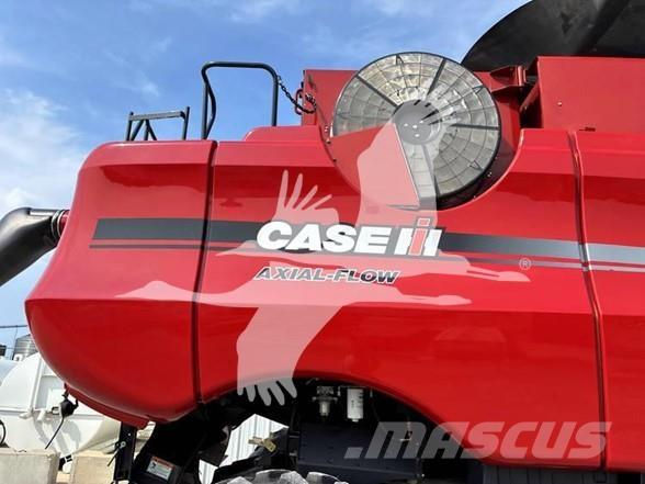 Case IH 8010 Зернозбиральні комбайни