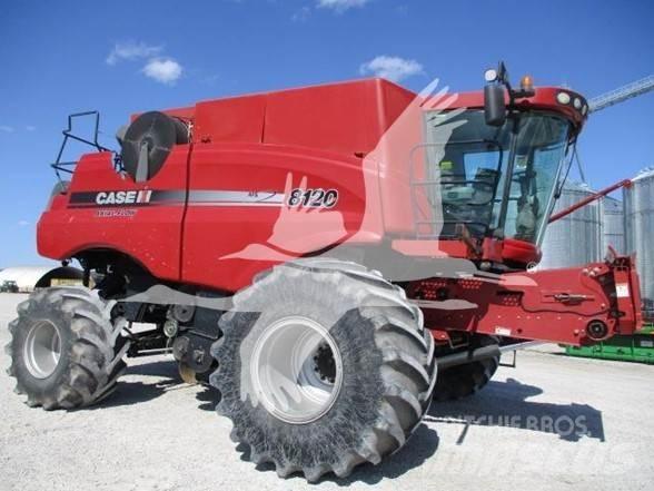 Case IH 8120 Зернозбиральні комбайни