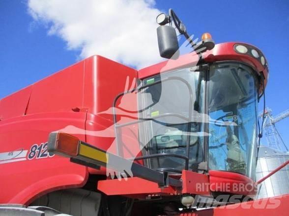 Case IH 8120 Зернозбиральні комбайни