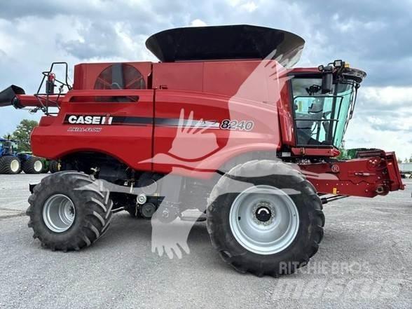 Case IH 8240 Зернозбиральні комбайни