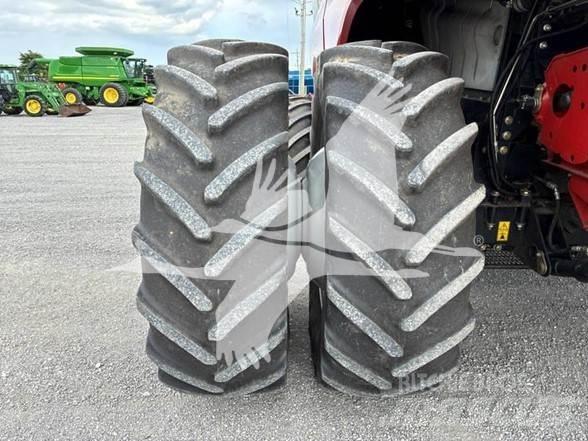 Case IH 8240 Зернозбиральні комбайни
