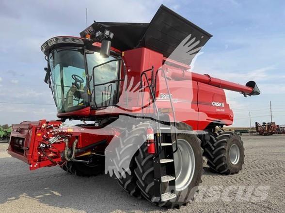 Case IH 8250 Зернозбиральні комбайни