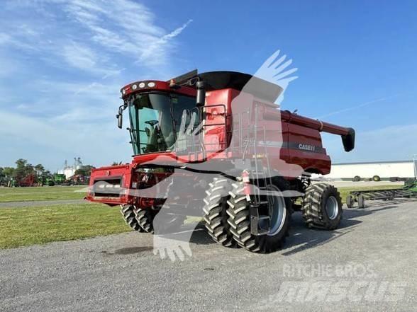 Case IH 9120 Зернозбиральні комбайни
